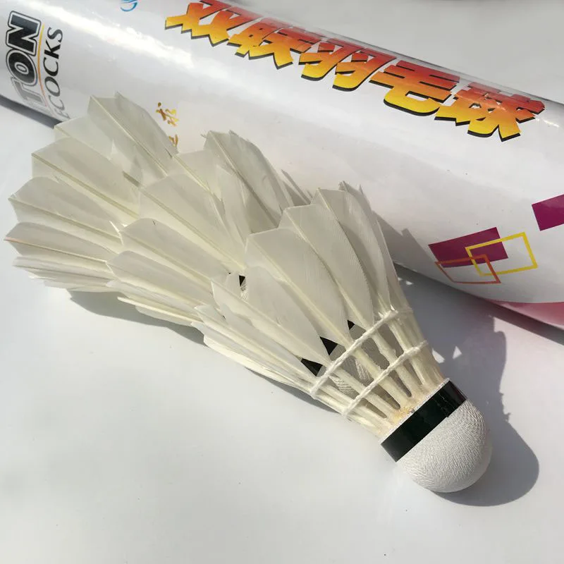 1 tubo de bádminton shuttlecock pluma de pato velocidad 77 raqueta de bádminton shuttlecock (12 piezas/tubo) 1 tubo de bádminton shuttlecock pluma de pato velocidad 77 raqueta de bádminton shuttlecock (12 piezas/tubo)