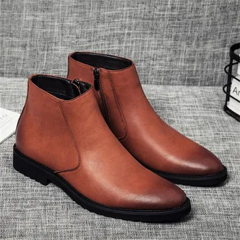 

New autumn and winter men's casual riding boots low to help short boots leather shoes autumn retro England tooling men's boots