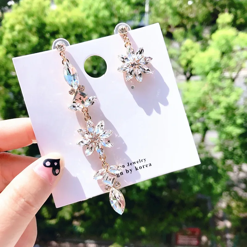 

MENGJIQIAO 2019 Korean New Party Ear Accessories Luxury Crystal Flower Asymmetric Drop Earrings For Women Statement Oorbellen