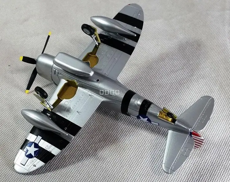 Вторую мировую войну P 47D RazorBack по Willam D духам 1943 1/72 не diecast easy model| |