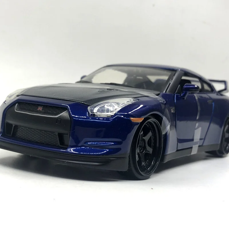 

New Special Casting Metal Alloy 1/24 Speed And Passion GTR R35 Simulation Alloy Car Car Model Free Shipping