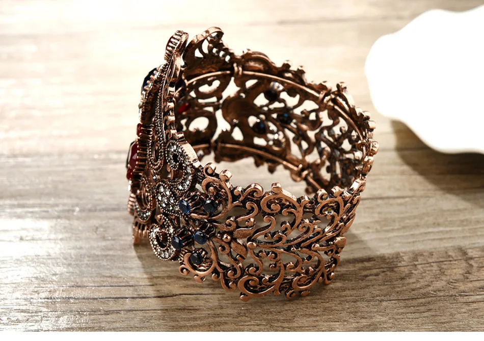 vintage-wide-cuff-bangle-green-color_07