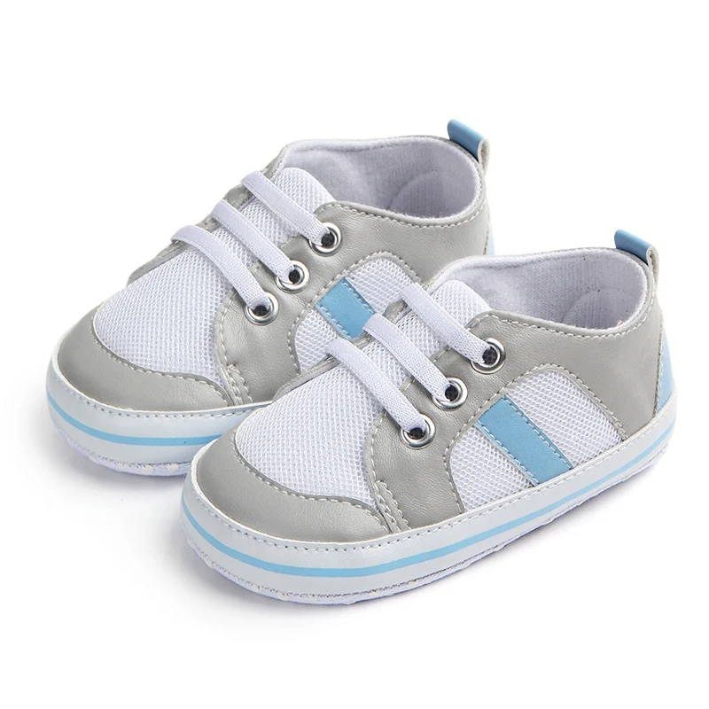 Новорожденных Для маленьких мальчиков в стиле пэчворк детская обувь против скольжения малышей кроватки Первые ходунки 0-18 месяцев