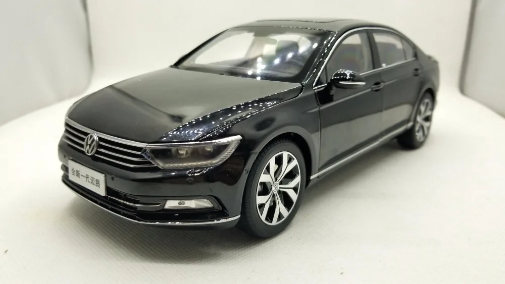 Модель литая в масштабе 1:18 для Volkswagen VW Magotan Passat B8L 2017 черный седан сплав игрушечный