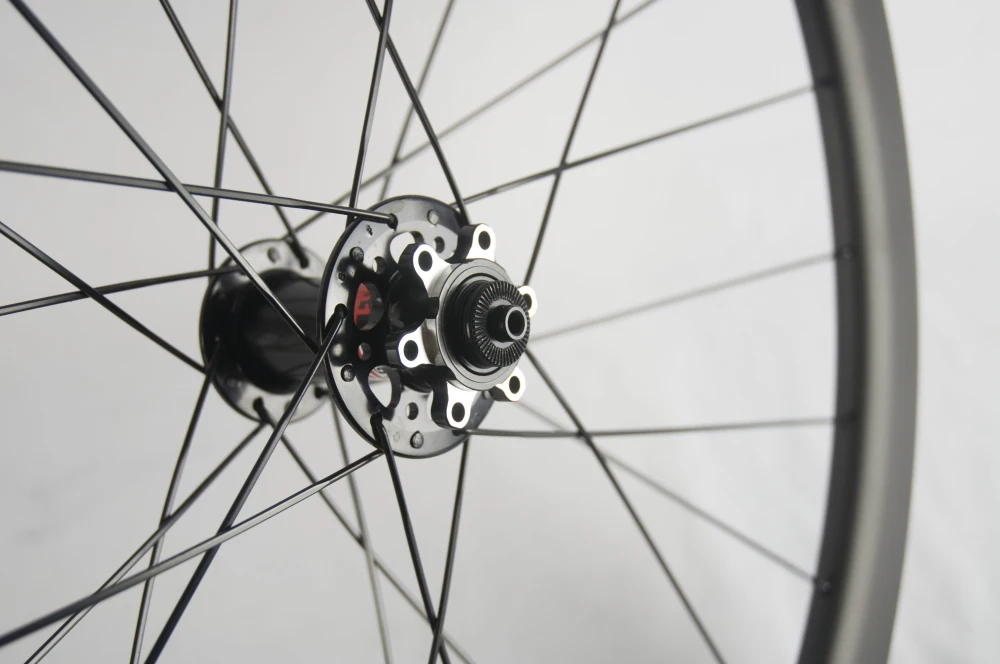 Top SUPERTEAM 700C 45mm Carbon Clincher Disc Brake Wheelset matte 12 Top SUPERTEAM 700C 45mm Carbon Clincher Disc Brake Wheelset matte 12