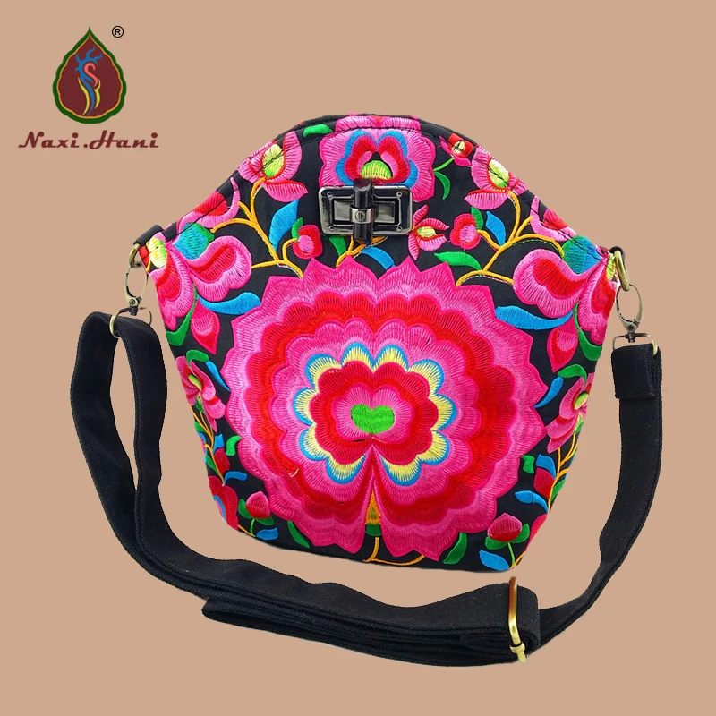 

Newest Ethnic embroidery shell bags Fashion Vintage black canvas hasp women messenger Shoulder bags