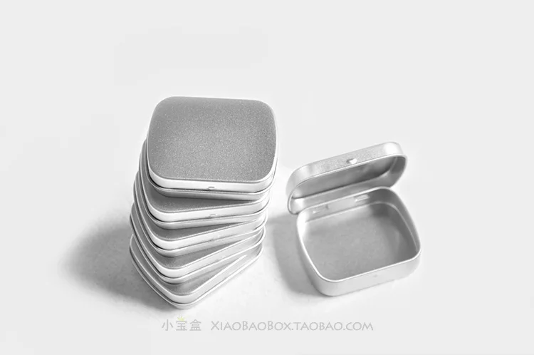 

Free Shipping 1 X Zakka Silver/White Tin Storage Box Metal Hinge Box Organizer Case Casket Novelty Households Wedding Candy Box