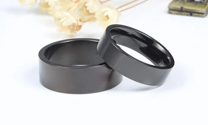 ORSA JEWELS Black Color Stainless Steel Polished Finger Ring of Men and Women Wedding Jewelry Lovers' Couple Rings OTR86