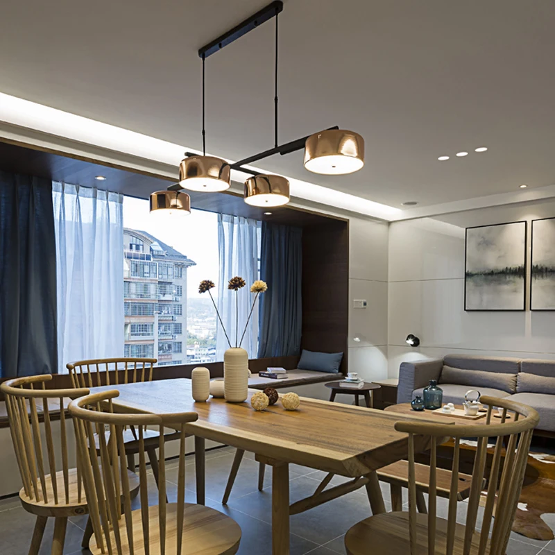 الروتاري مطعم ، الثريا ، الهواء الجدول ، أربعة الطعام غرفة مصابيح ، بسيطة دراسة الزجاج ، طاولة طعام مصابيح والفوانيس.