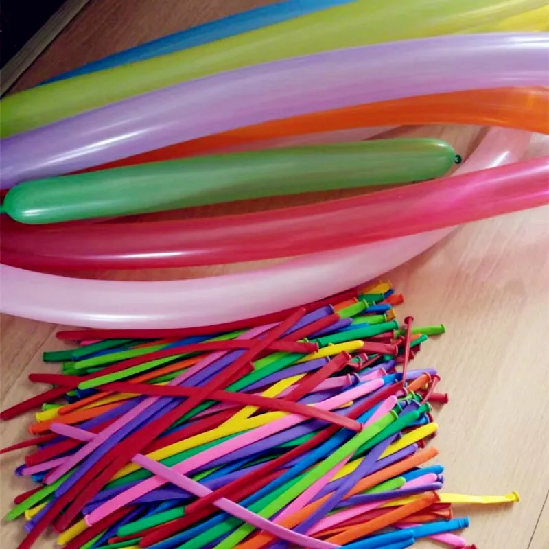 длинный надувной шарик. розы из шаров шдм. длинные шары для украшения. шарики длинные для скручивания. длинные воздушные шарики.