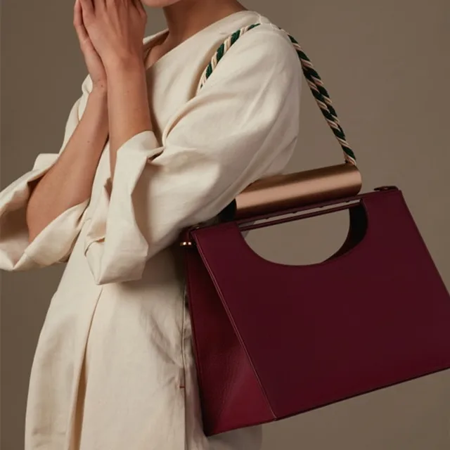 Bags for women handbag designer New minimalist style, large capacity, fashion, wild three-dimensional metal bracelet, shoulder