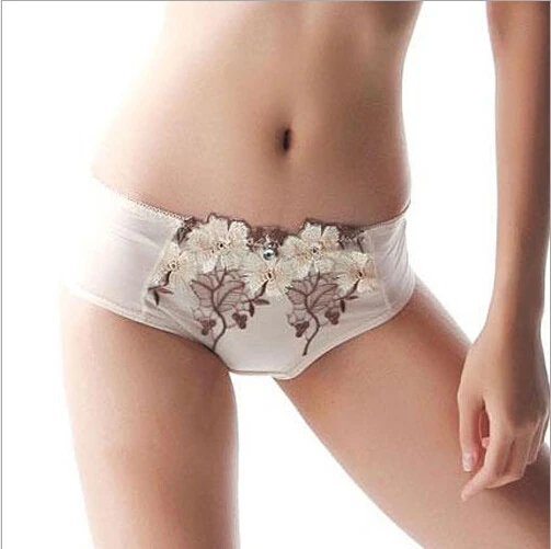 

1 PCS Embroidery Womens Underwear Size M L XL XXL Hot Sale Lycra Panties For Ladies Sexy Women's Briefs Wholesale 6 Colors