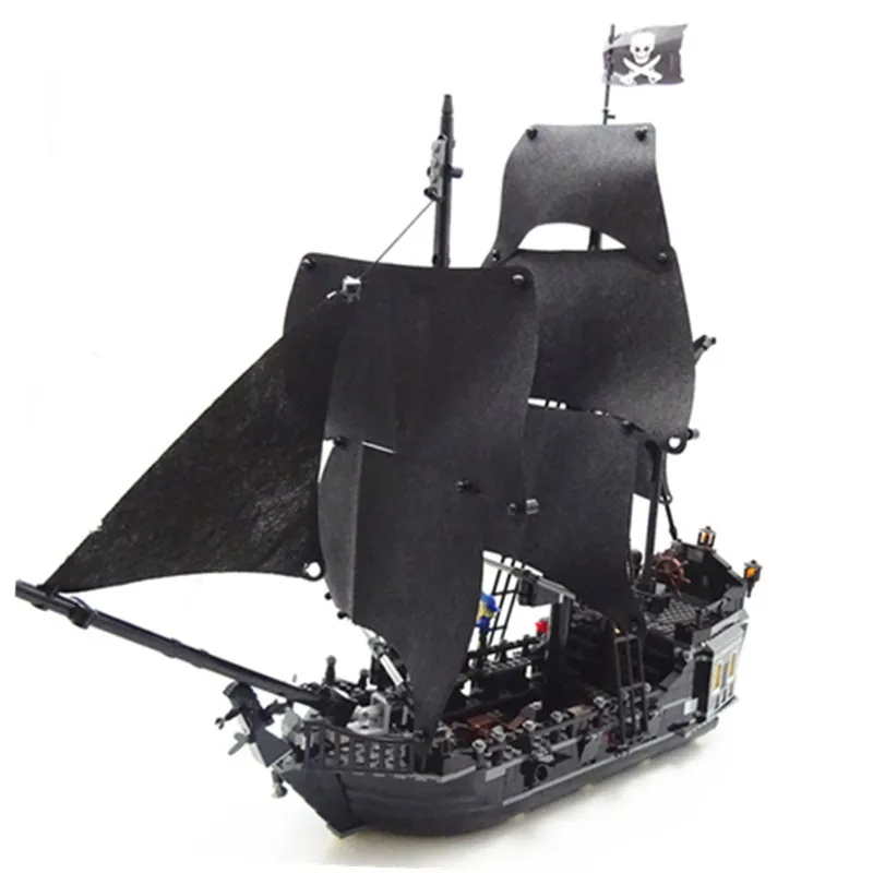 

804 pcs Pirates of the Caribbean The Black Pearl Pirate Ship Model set Building Compatible Lego Kits bricks Toys for 4184