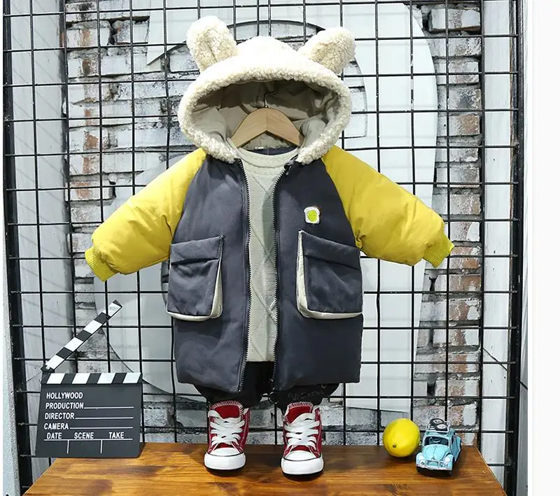 

Winter figures boy cotton-padded jacket