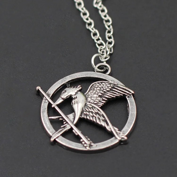 2016 Hot Sale Europe And The United States Hunger Games 3 Long Sweater Chain Prairie Fire Laugh