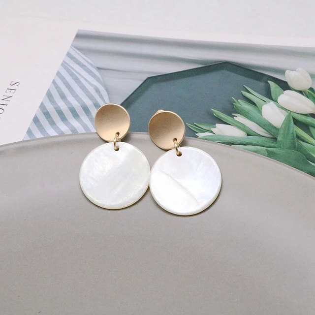 Shell Pearls Geometric Clip Earrings