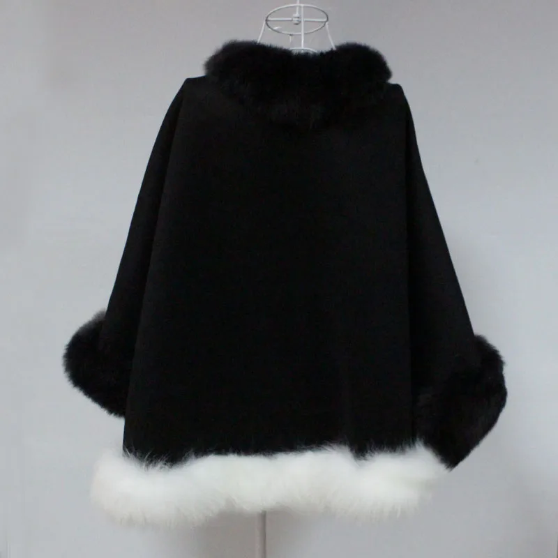 Рисунок 4 - Женская окрашенная шаль SC01