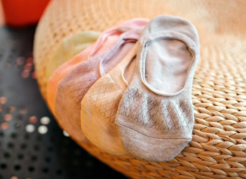 1 пара новая мода хлопок следы летние противоскользящие Для женщин тапочки носки милые тонкие Meias Карамельный цвет ботильоны носки-башмачки
