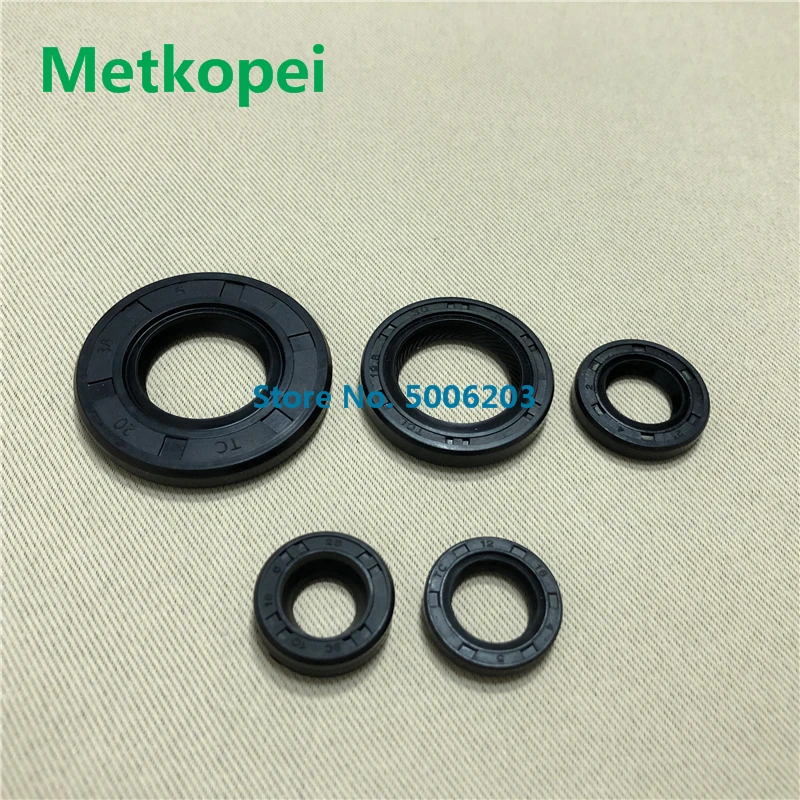 YBR125 engine oil seal (2)