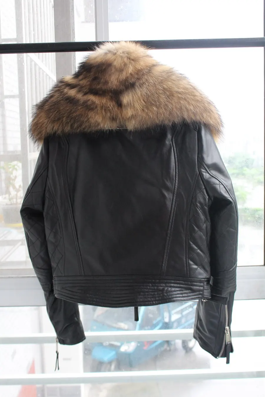 genuine sheepskin leather jacket with real big raccoon fur collar (12)