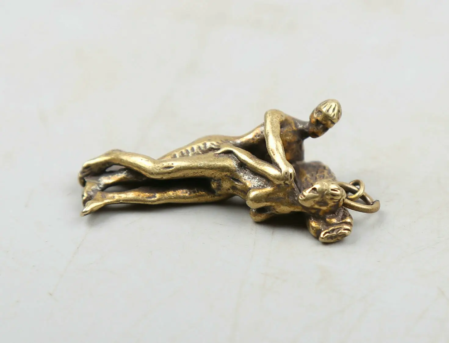 

Chinese Bronze Carving Man And Woman Exquisite Small Pendant Statues