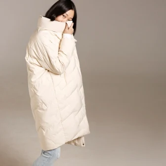 Y1803 Literary large size slim body show thickening warm standing collar long down jacket - Цвет: beige