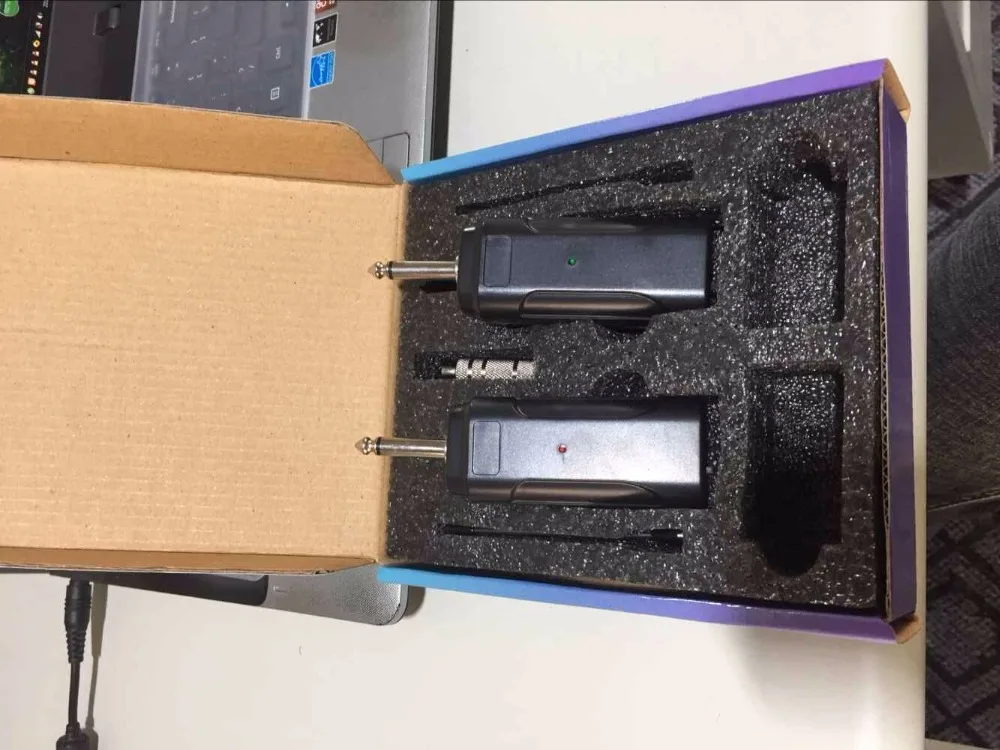 

wholesale price Guitar Wireless Transmitter Receiver System Audio Wireless Receiver Set Electric Guitar Transmitter