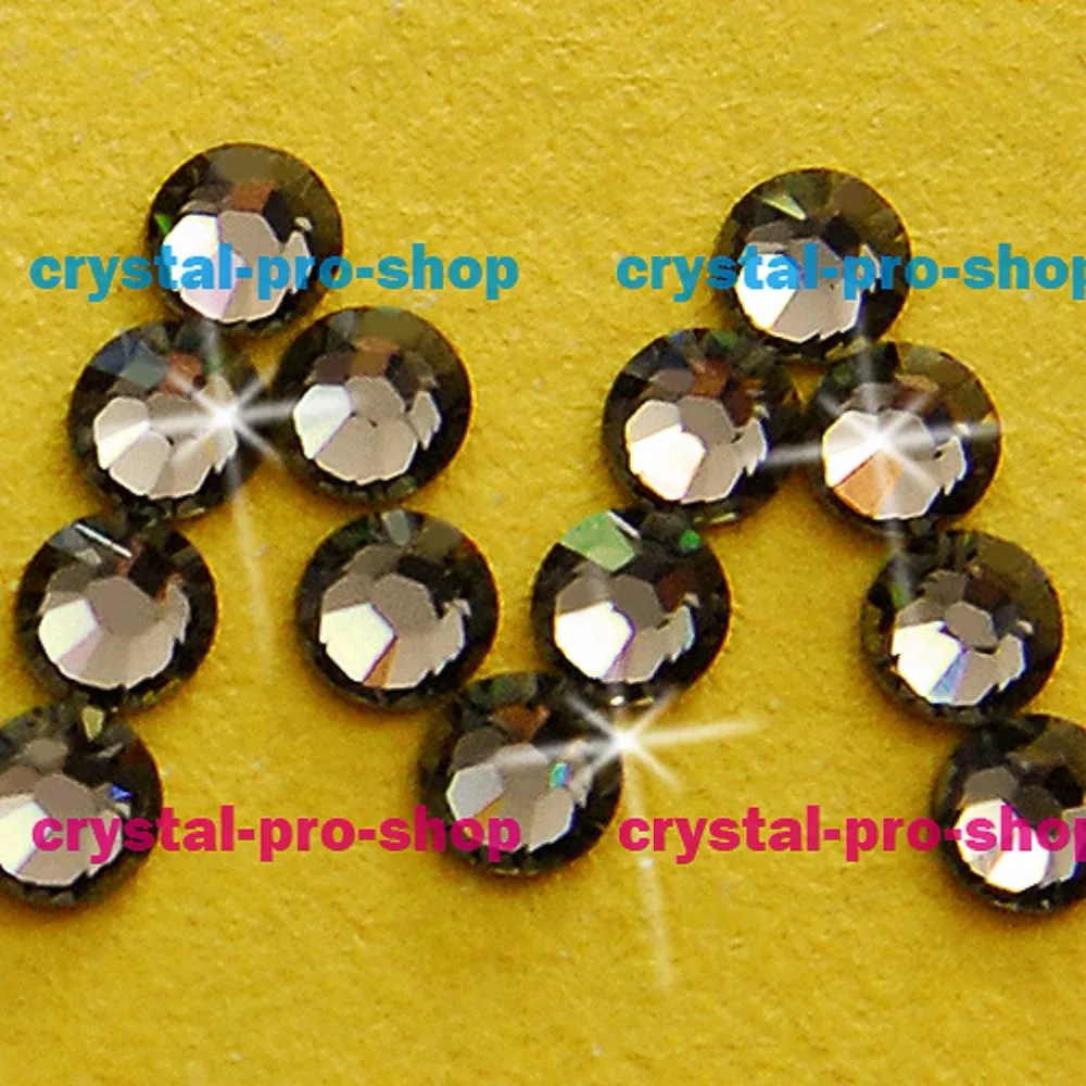 50 SWAROVSKI ELEMENTS Strass Steine HOTFIX *CRYSTAL* />SS5