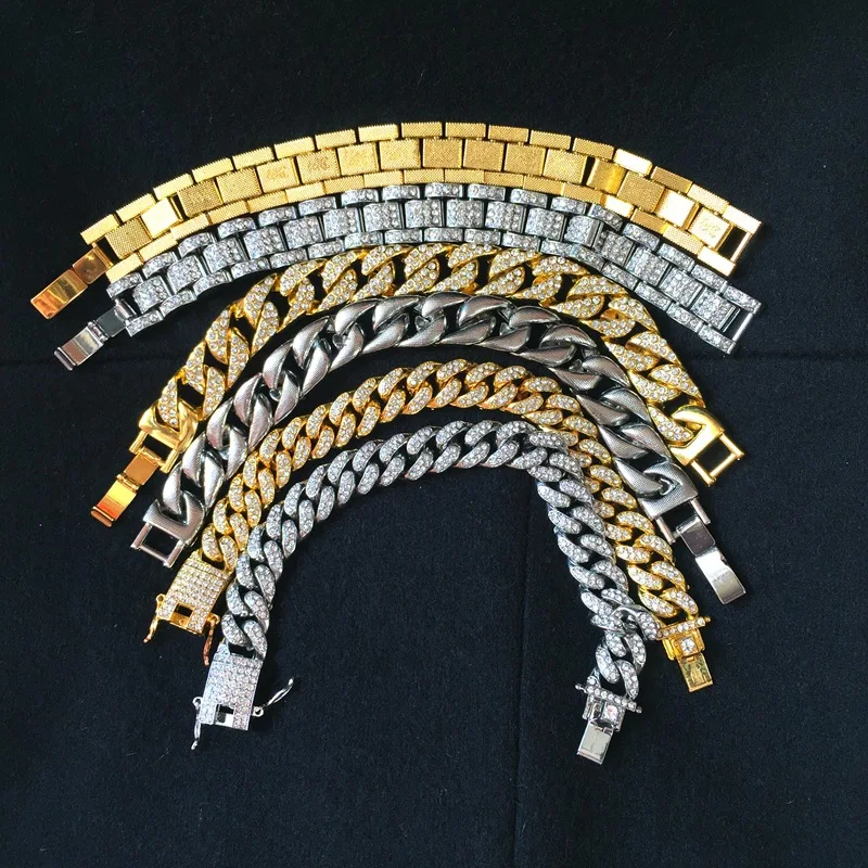 10775685146_1760929317