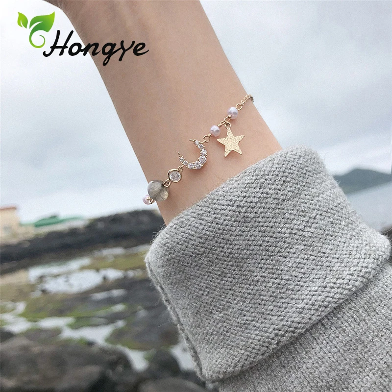 

Hongye Ladies Pearl Bead Bracelet Designer Zircon Insert Star and Moon Wrist Accessories Gold Tone Bracelet Jewelry Women Gift
