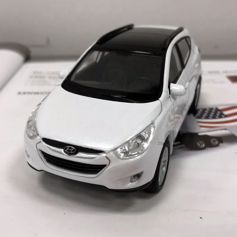 WELLY 1/36 масштабная модель автомобиля игрушки Корея hyundai Tucson ix35 SUV литая модель металлическая модель автомобиля для подарка/детей/коллекции