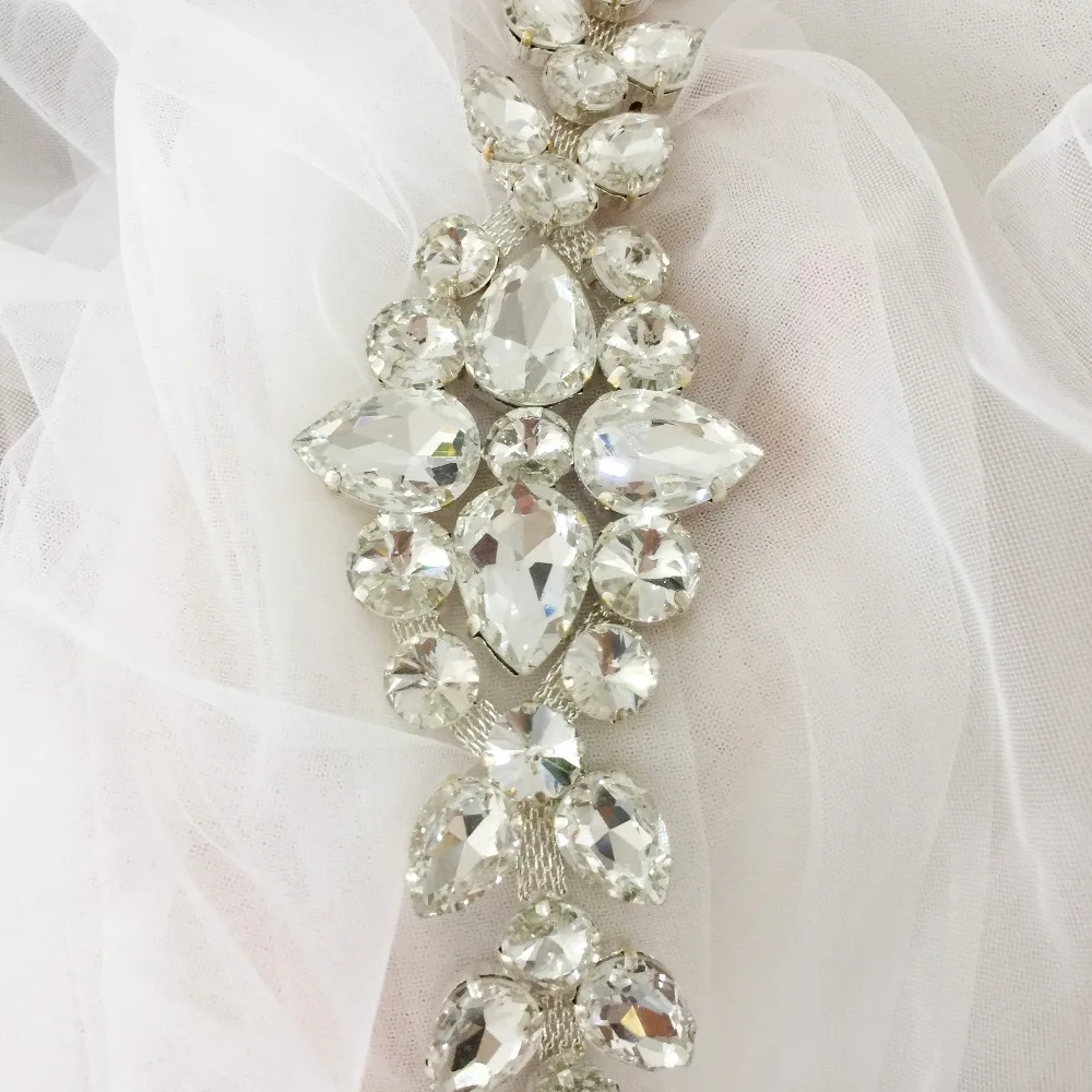 

1 pc Clear Rhinestone Beaded Applique , Crystal Wedding Sash Belt Applique Flower for Garters Bridal Boutique