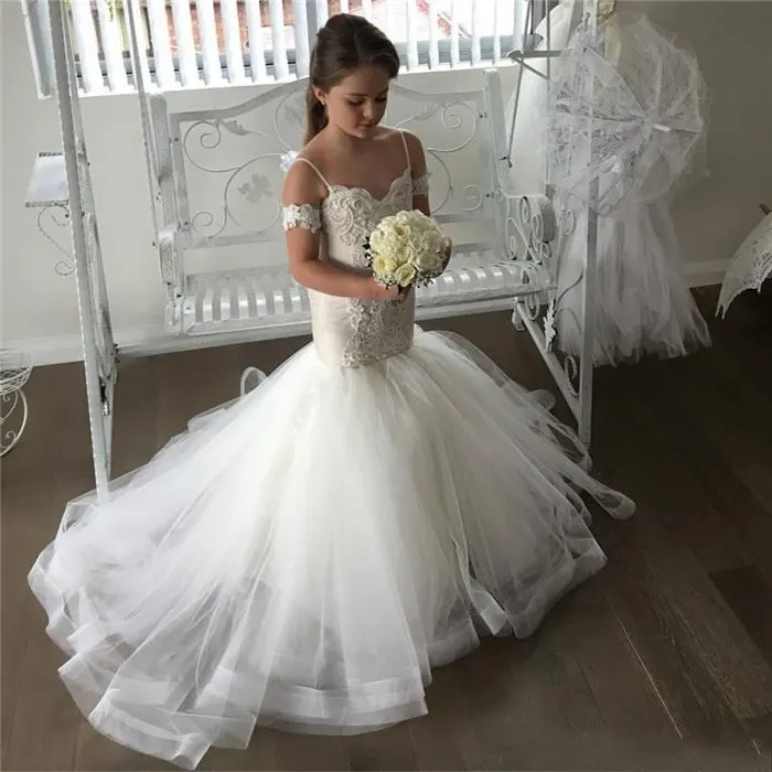 

Ivory Mermaid Tulle Flower Girl Dresses little bridesmaid Spaghetti Strap Lace Button Back Kids Pageant Dresses Robe fille fleur