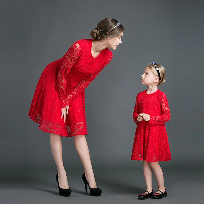 

Hot Selling Newest Mother Daughter Dresses Fall 2019 Family Matching Outfits Long Sleeves Red Lace Dress Woman Clothes Look Girl