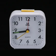 Réveil de voyage analogique à Quartz | Avec Snooze et veilleuse, Ultra petit