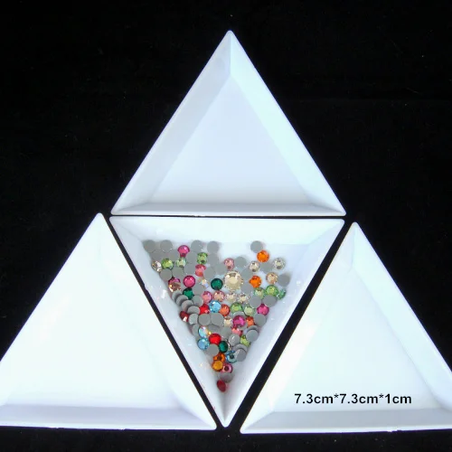 10 шт./партия, белый, DIY инструмент, стразы, алмазная коробка, Круглый/треугольный пластиковый лоток/Пластина для дизайна ногтей, DIY украшения B3490 - Цвет: Triangle