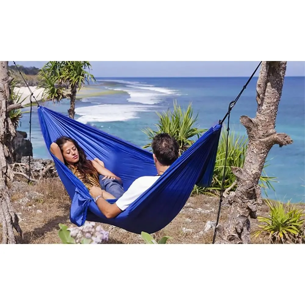 igrushki-seks-v-gamake-foto-zrelaya-soset-dva