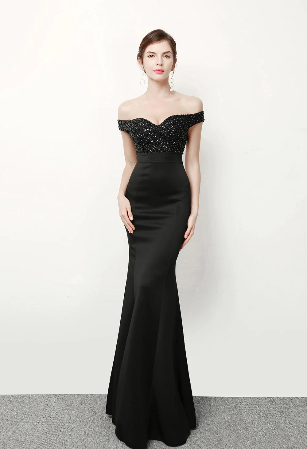 

Corzzet Vestido Night Club Evening Party Dresses Sexy Black V-Neck Beading Off-Shoulder Sleeveless Backless Mermaid Formal Gowns