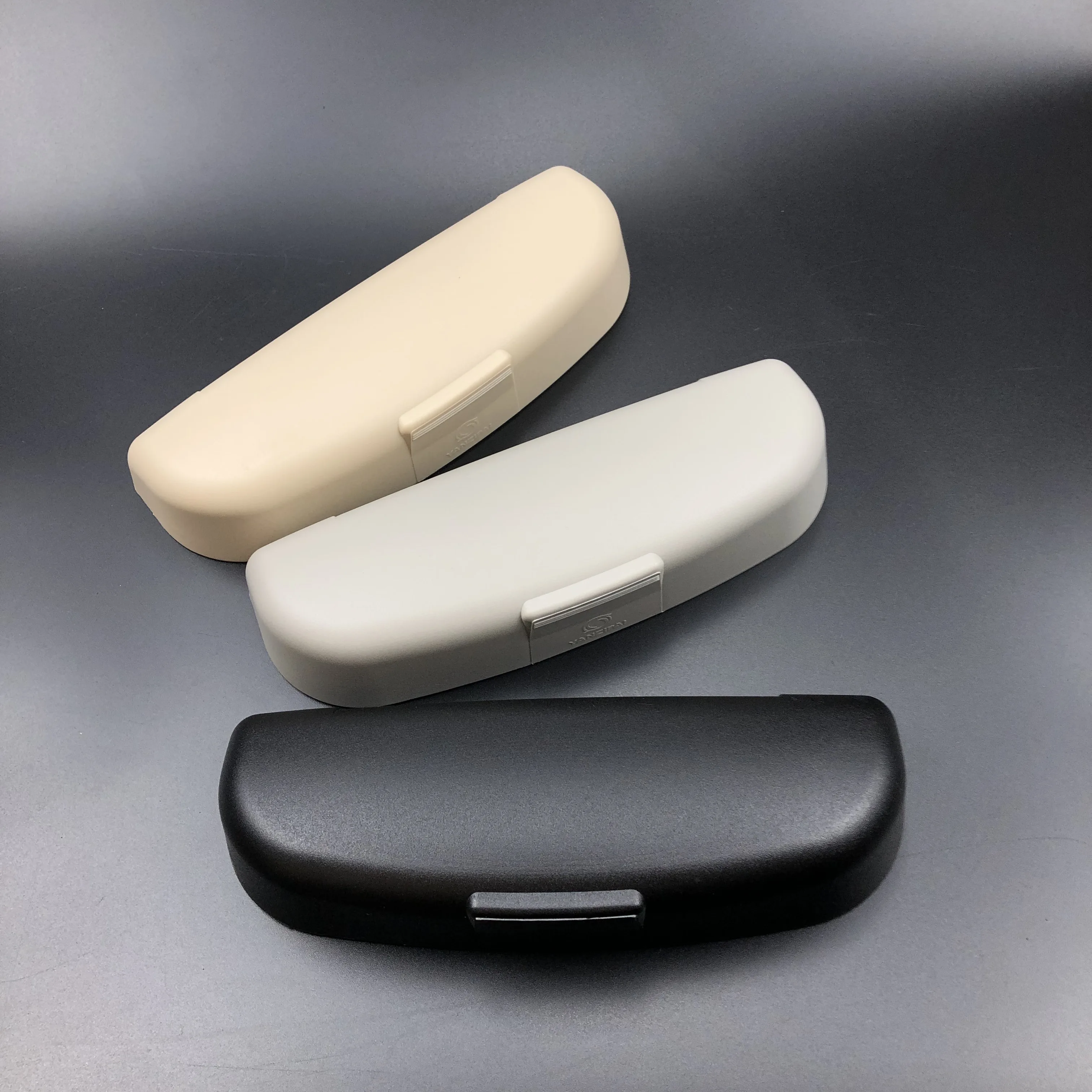 

Car-Styling Glasses Box Case for Mitsubishi GT-PHEV XR-PHEV Delica Xpander L200 Mirage Samurai EX FORTIS