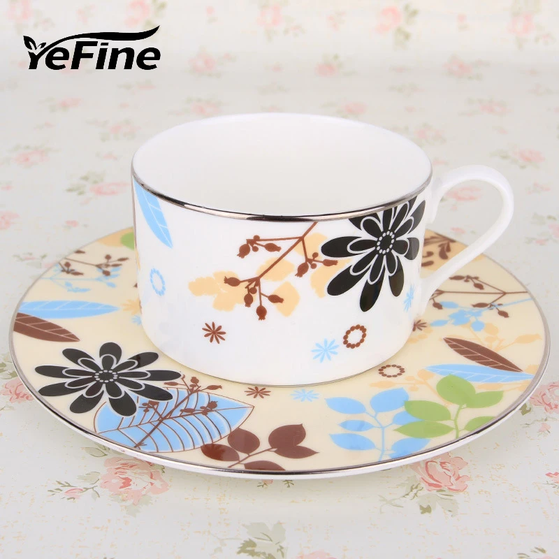 

YeFine Ceramic Cups And Saucers With Spoon Advanced Bone China Lover Couple Tea Cups
