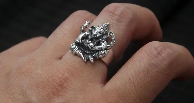 silver-ganesh-ring001a