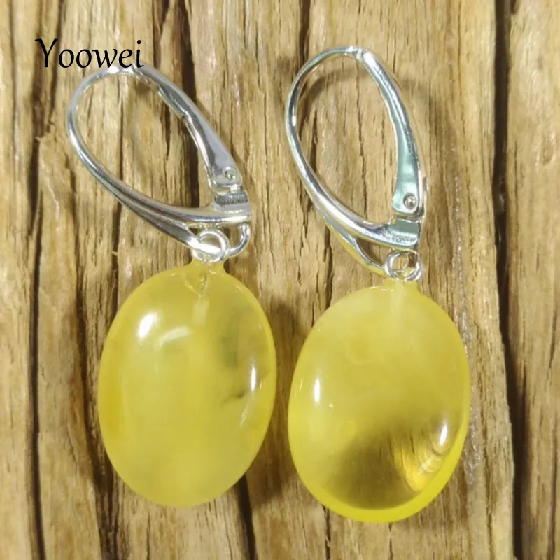 

Yoowei 3.2g Oval Amber Earrings for Women Drop Dangling Ear Clip Unique Creative Original Baltic Natural Amber Jewelry Wholesale