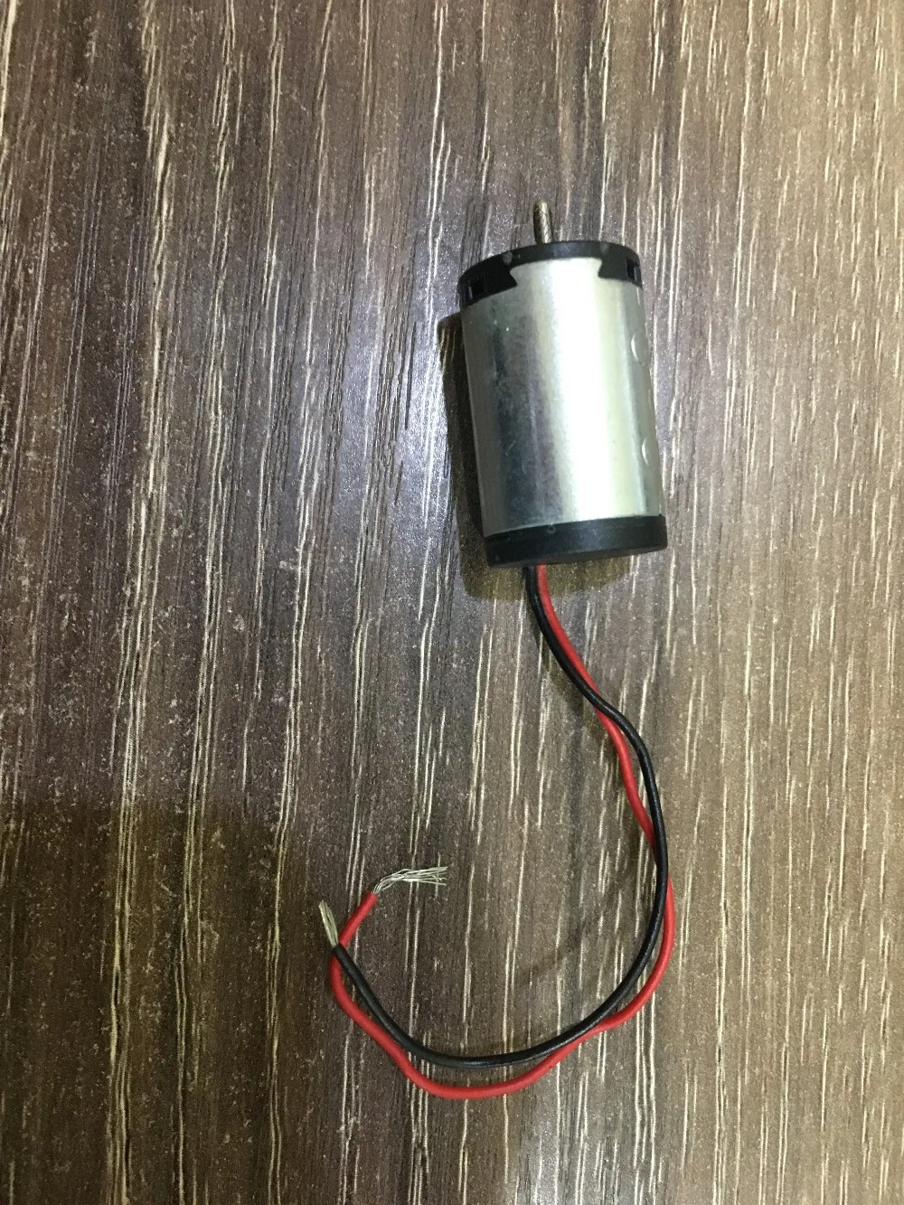Вторая рука используется maxon A-Max 16 мм низкое напряжение постоянного тока скорость двигателя