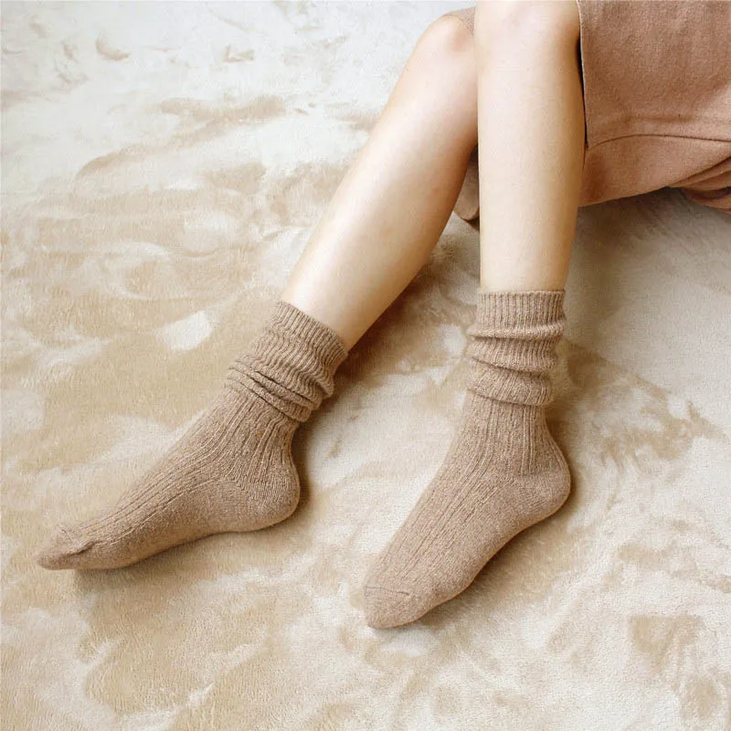 Новое поступление, высококачественные однотонные женские носки, модные утолщенные шерстяные носки для отдыха в стиле ретро, теплые женские носки - Цвет: Khaki