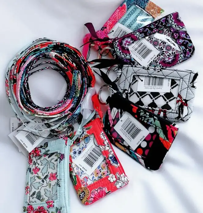 

Zip ID Case + Lanyard