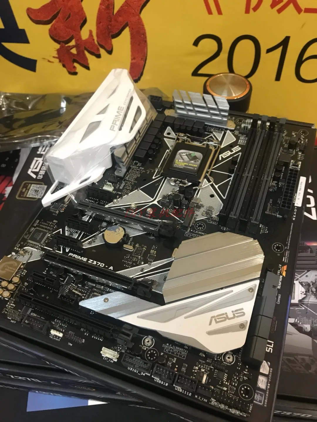  Asus PRIME Z370-A Desktop motherboard Intel Z370 LGA 1151 DDR4 PCI-E 3.0 USB3.1 ATXmotherboard