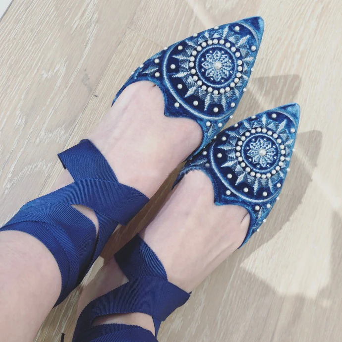 pointed toe velvet flats