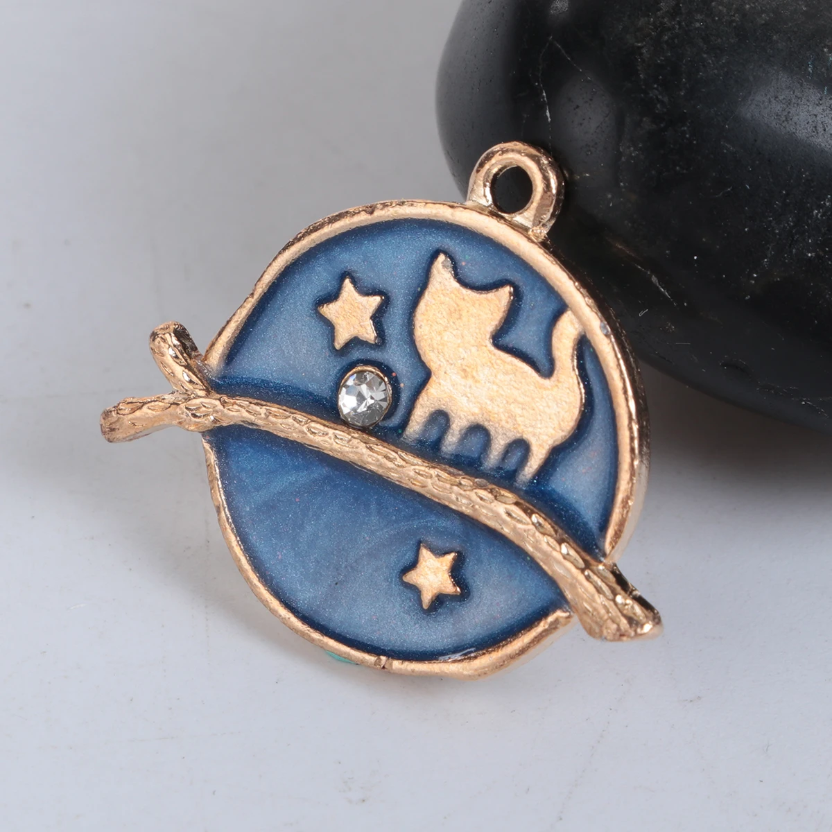 

DoreenBeads Zinc Based Alloy Galaxy Charms Round Gold Color Royal Blue Cat Clear Rhinestone Enamel 26mm x 22mm, 10 PCs