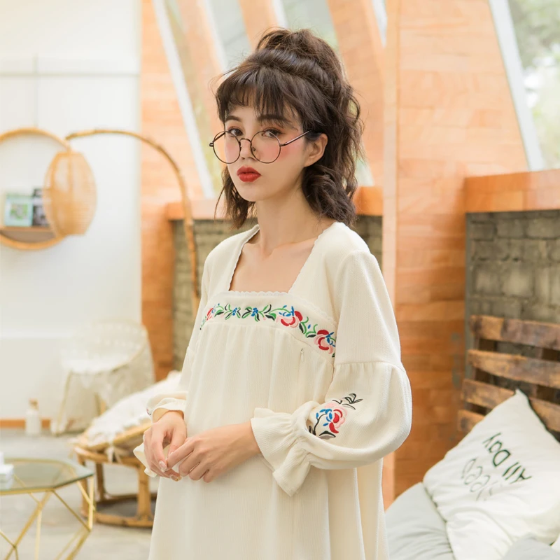 Maternity Nightwear Nursing Pajamas Autumn Winter Cotton Fine Embroidery Pregnancy Sleepwear Breastfeeding Clothes Homewear A205