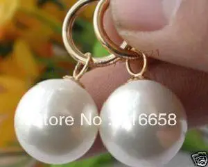 

Free shipping @@charming 14MM ROUND WHITE SOUTH SEA SHELL PEARL DANGLE EARRING 6.10
